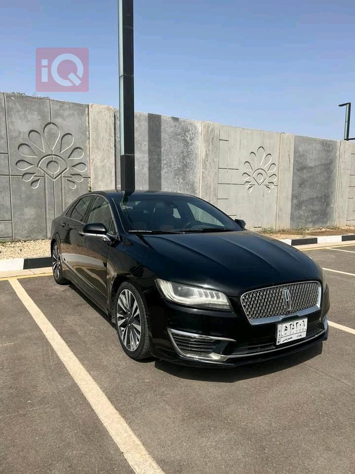 لینکۆڵن MKZ